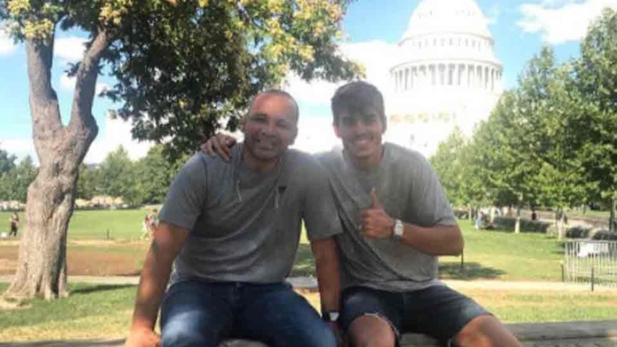 El padre de Neymar, junto a Álvaro Costa en Washington