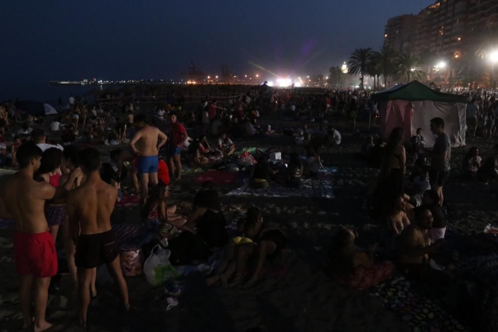 Málaga celebra la noche de San Juan en sus playas