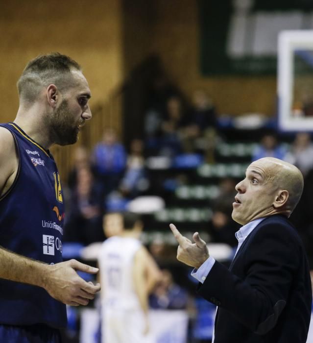 Partido de baloncesto entre Unión Financiera Oviedo y Melilla