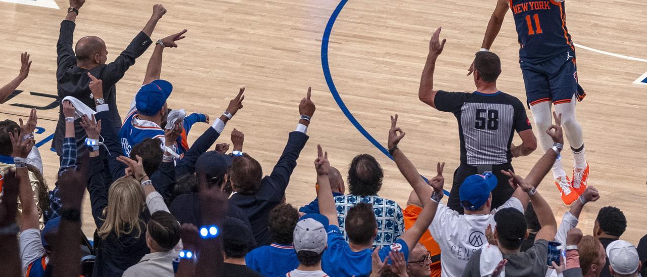 Los Knicks conservan el factor cancha tras ganar en el Madison Square Garden