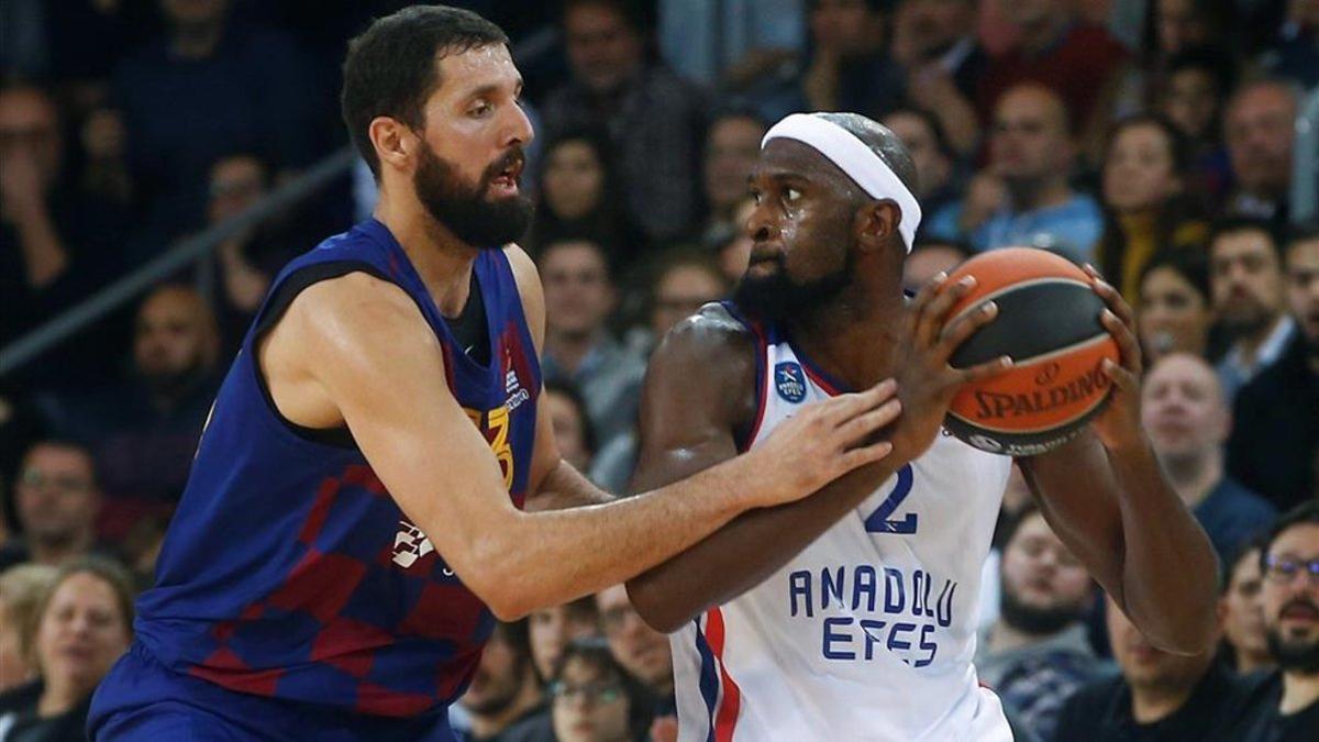 Nikola Mirotic no tuvo su mejor día ante el Anadolu Efes