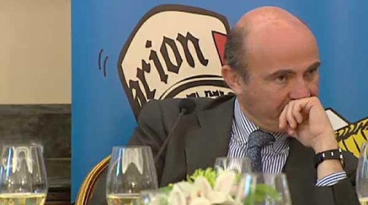 Els tres banquers compareixen per explicar les seves reunions amb el ministre d’Economia, Luis de Guindos, i amb l’expresident de Bankia Rodrigo Rato.