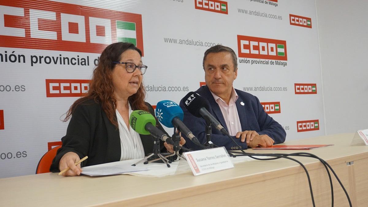 El secretario general de CCOO en Málaga, Fernando Cubillo, acompañado de la secretaria de Mujeres e Igualdad, Susana Torres.