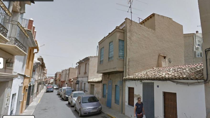 Un chico de Aspe emociona a miles de personas y se vuelve viral al publicar una foto de la casa de sus difuntos abuelos sacada de Google Maps