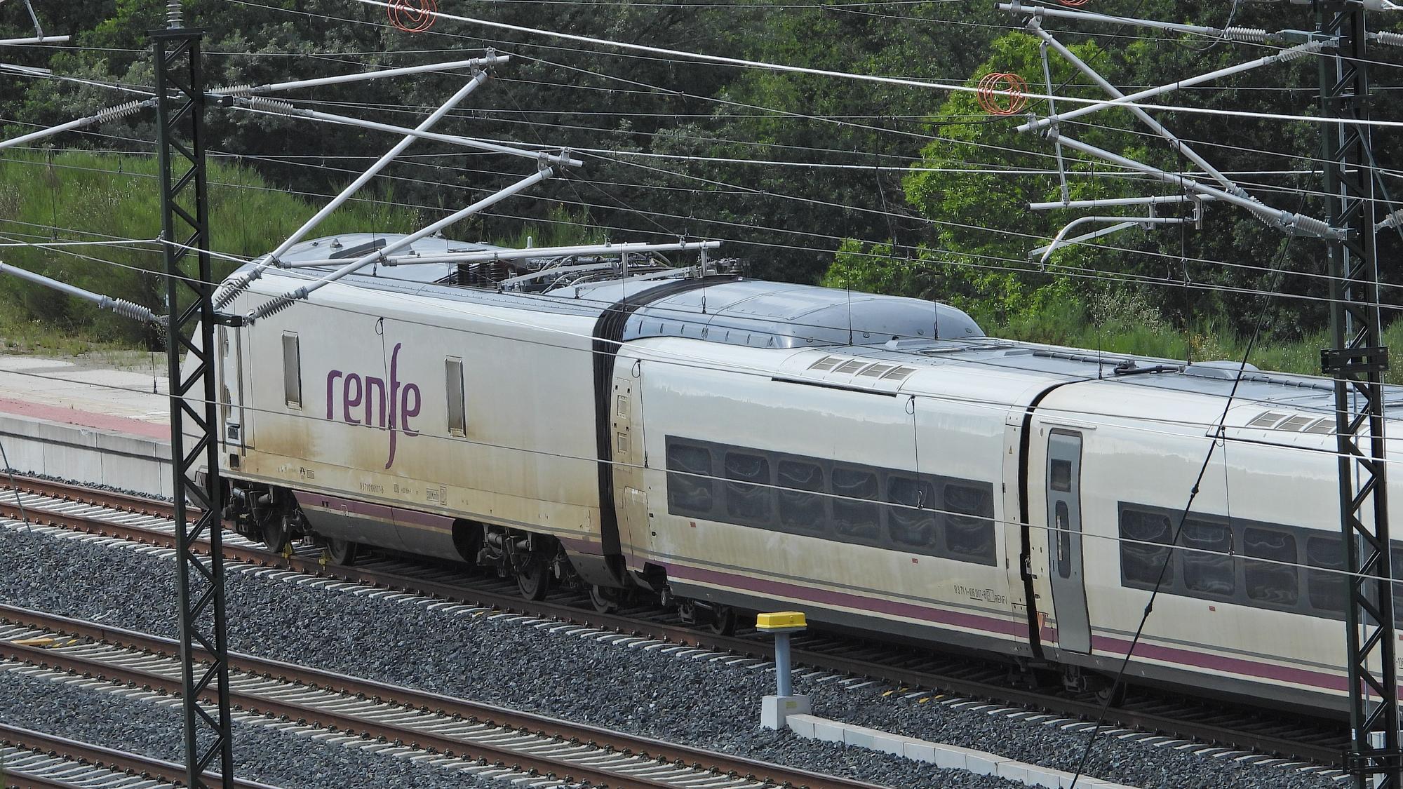 El Talgo Avril llega a Galicia para iniciar sus prueba