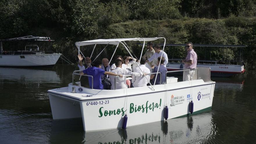 La Reserva estrena un catamarán eléctrico para promover el ecoturismo en As Mariñas