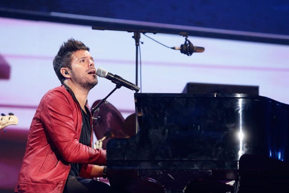 Pablo López, en el concierto ''Por ellas'' de la Cadena 100.