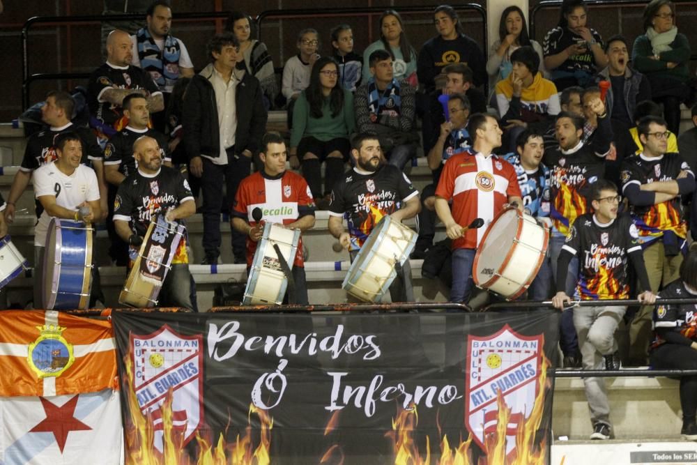 El Mecalia Guardés arrolla al Porriño en el derbi gallego de la Liga Loterías