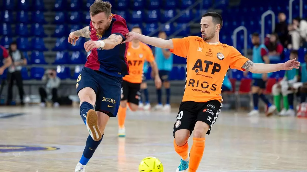 El Bar?a tira dos puntos en la defensa del portero-jugador