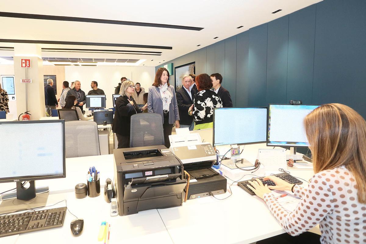 Se han habilitado zonas de office para el descanso y la colaboración entre empleados.