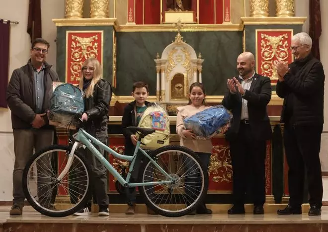 Premiados en el concurso de dibujo navideño de la Ermita de la Sang de Sagunt