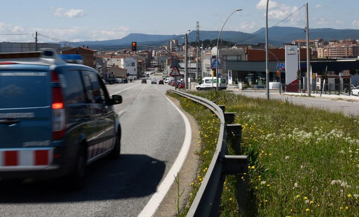 Imatge de la Pujada Roja amb les Cots a l’esquerra i els Dolors a la banda dreta