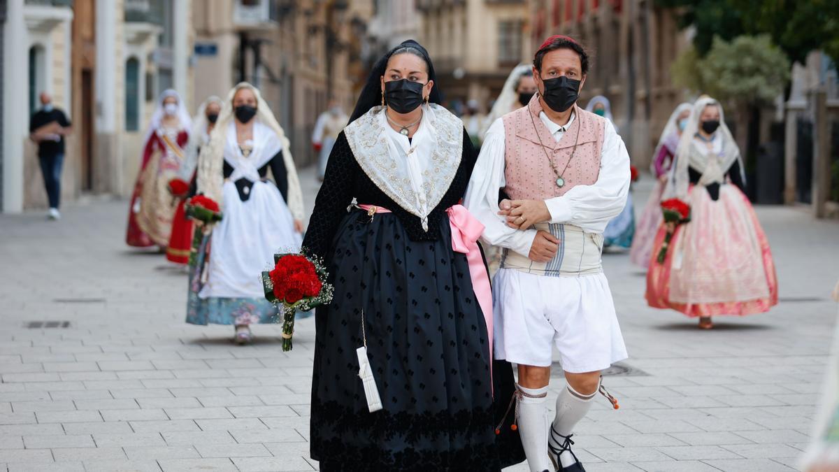 Búscate en el segundo día de Ofrenda por la calle Caballeros (entre las 18.00 y las 19.00 horas)