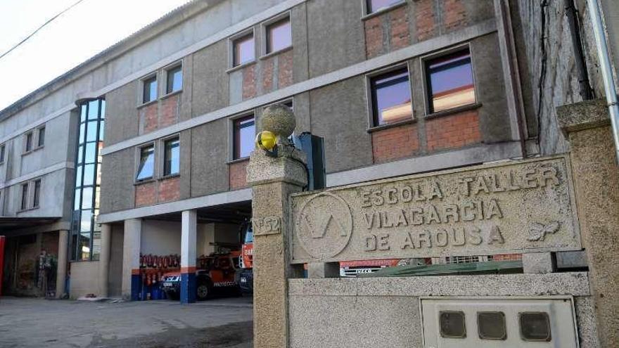 El edificio de la escuela taller y sede de Emergencias. // Noé Parga