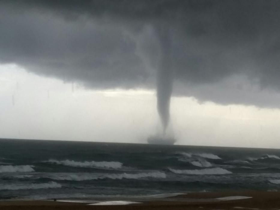 El espectacular tornado marino en Sueca