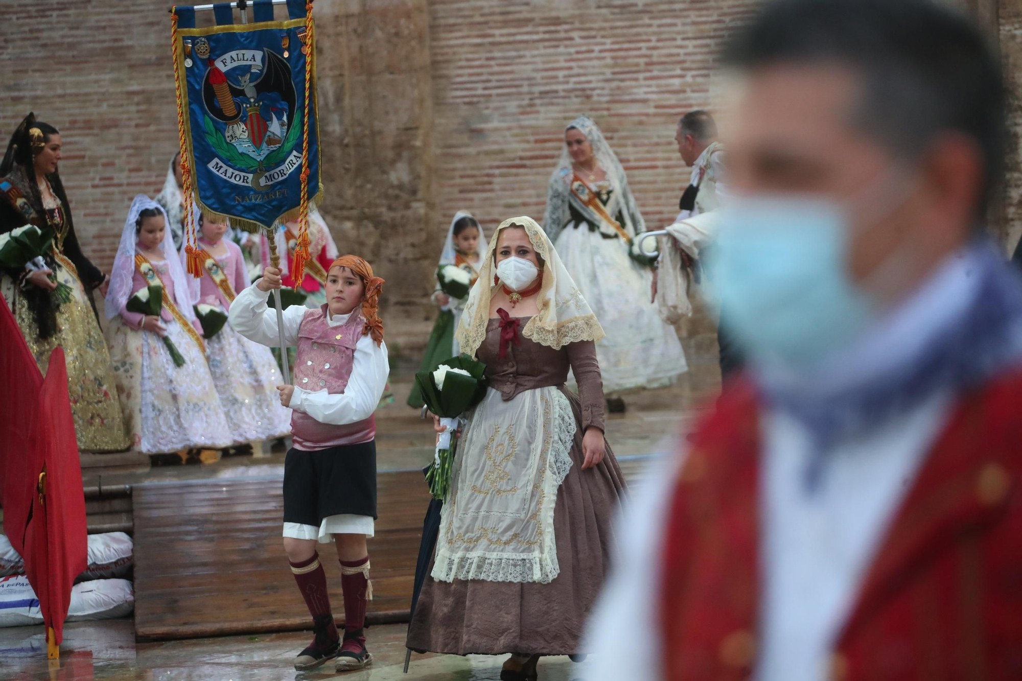 Búscate en el primer día de ofrenda por la calle de la Paz (entre las 18:00 a las 19:00 horas)