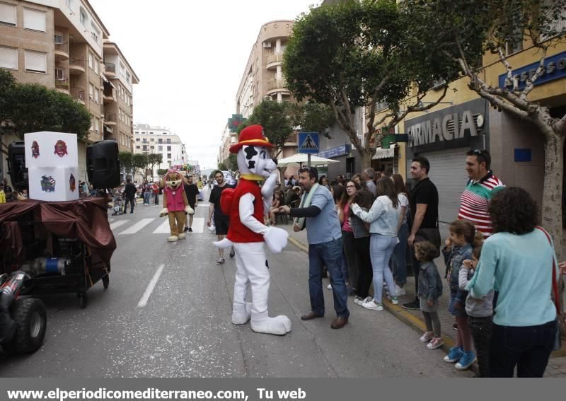 Almassora se llena de fiesta con la cabalgata