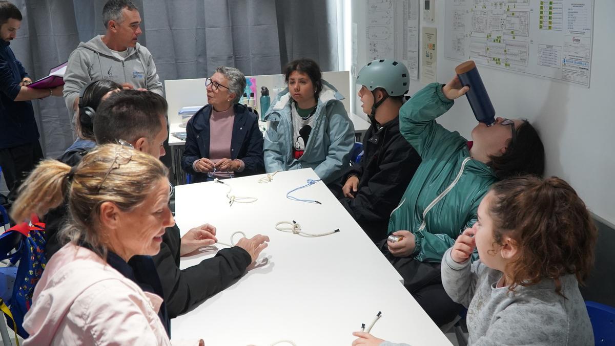 Jornada inclusiva para alumnos de Apneef en el Club Nàutic Sant Antoni