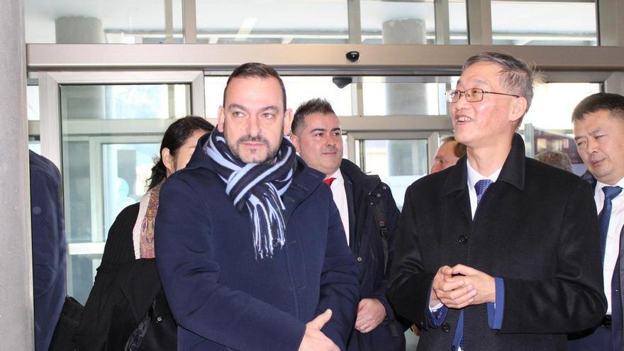 El alcalde de Mieres viaja a China en busca de inversiones
