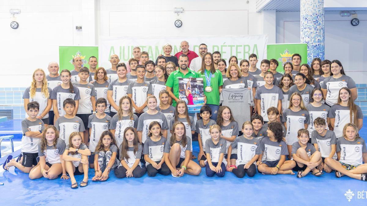 Campeona del mundo de natación en Bétera