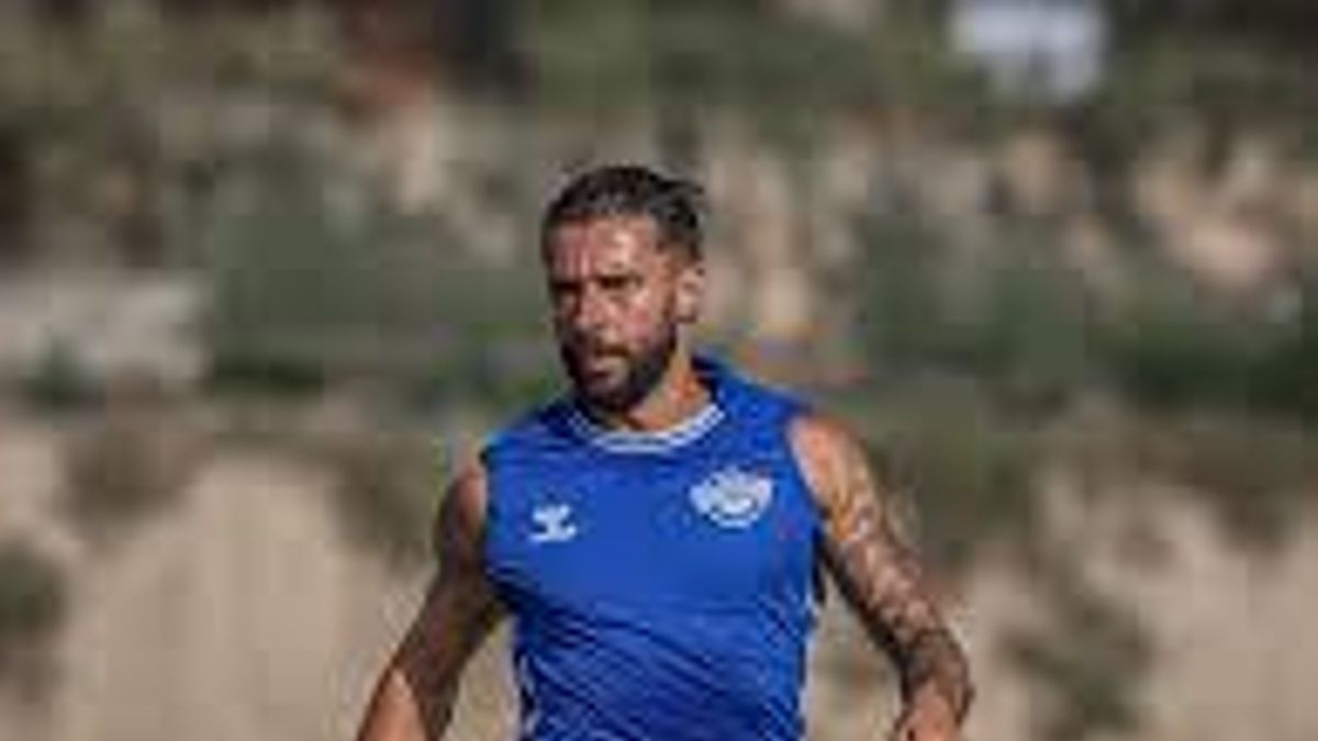 Ñito González durante un entrenamiento con Intercity