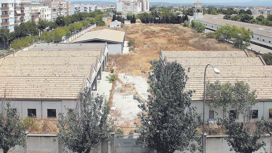 Son Busquets mantendrá el hangar, la casa del coronel  y barracones