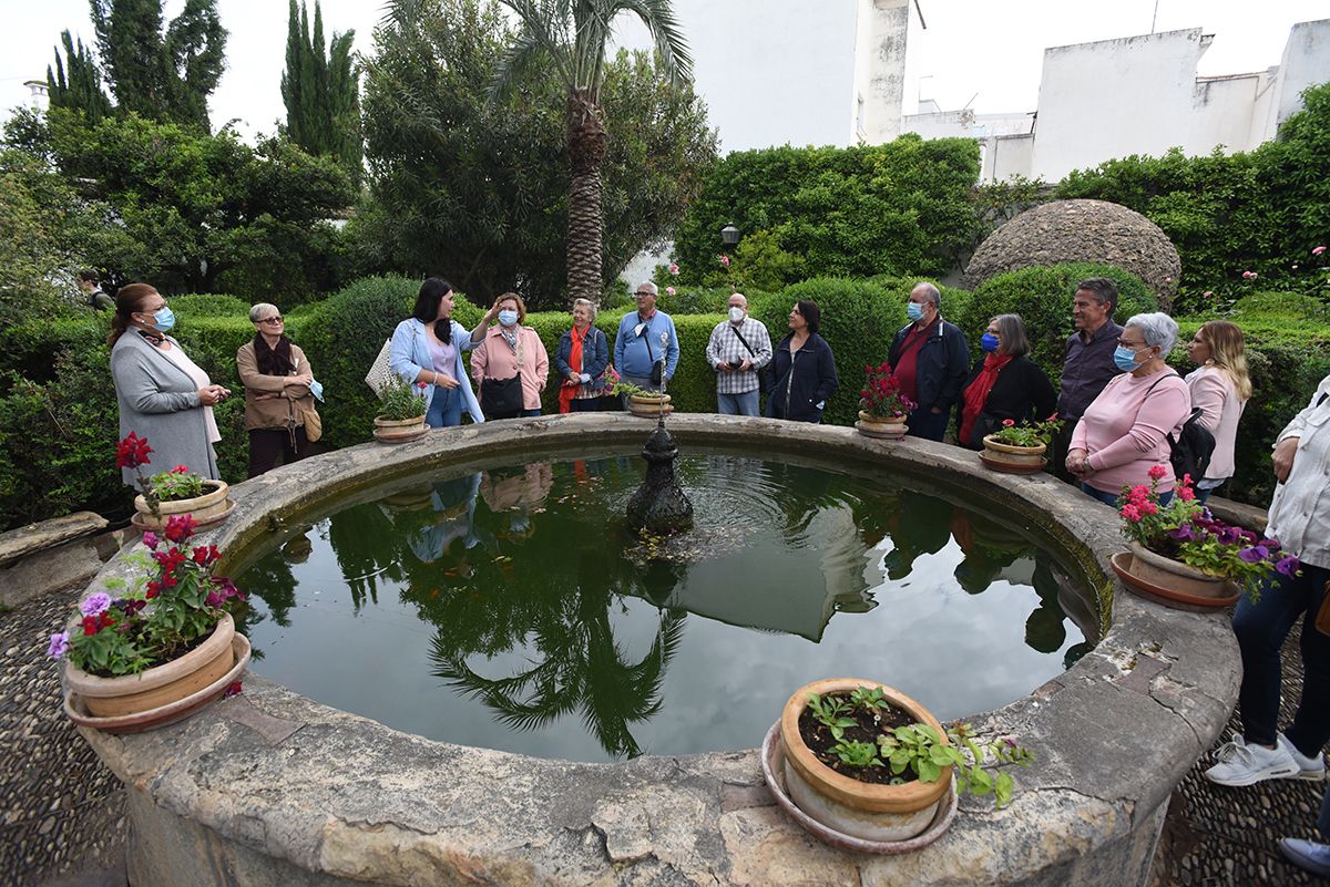 Jornada de puertas abiertas en los patios del Palacio de Viana