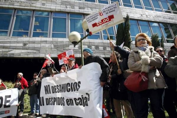 Fotogalería: Primera jornada de huelga en Caja3