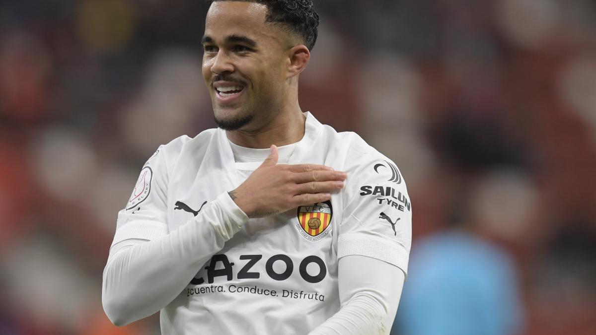 Kluivert en el Sporting de Gijón - Valencia CF