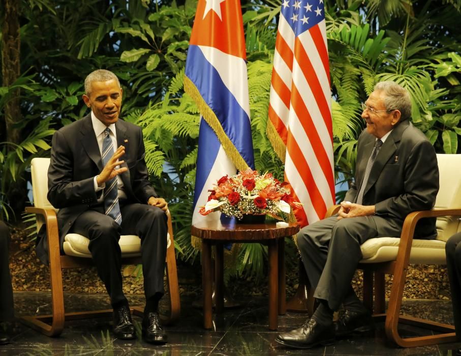 Raúl Castro recibe a Obama en el Palacio de la Rev