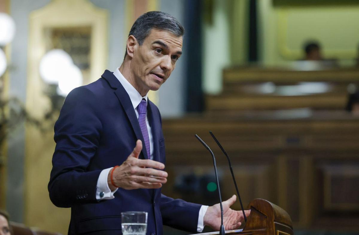 Sánchez es presenta com a garant de la sanitat pública i escalfa la precampanya