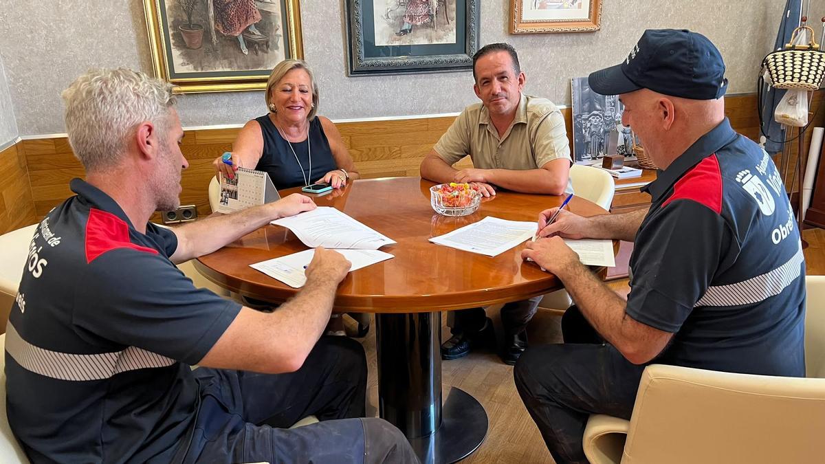 Vinaròs amplía la brigada municipal con dos agentes y refuerza los servicios de mantenimiento.