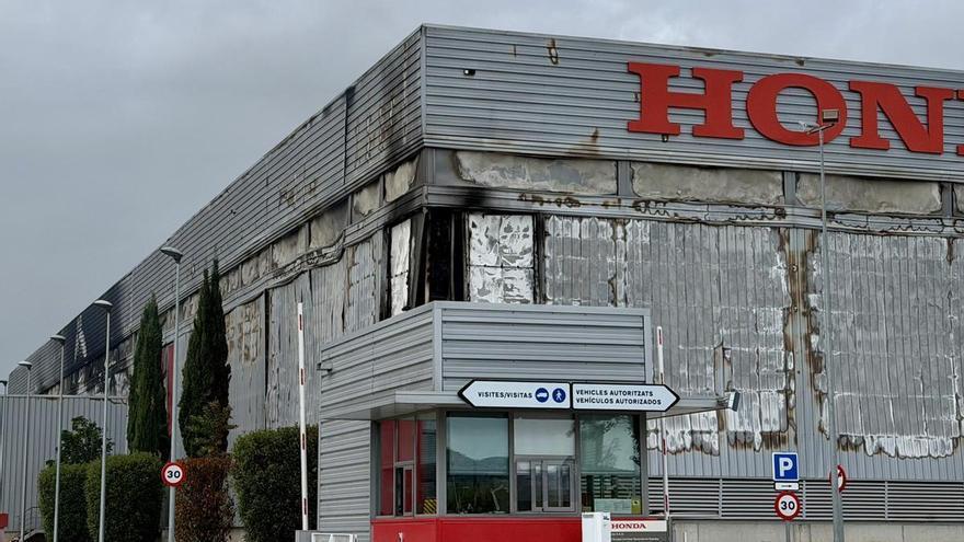 Los trabajadores de Montesa Honda no podrán trabajar presencialmente tras el incendio en Santa Perpetua de la Moguda