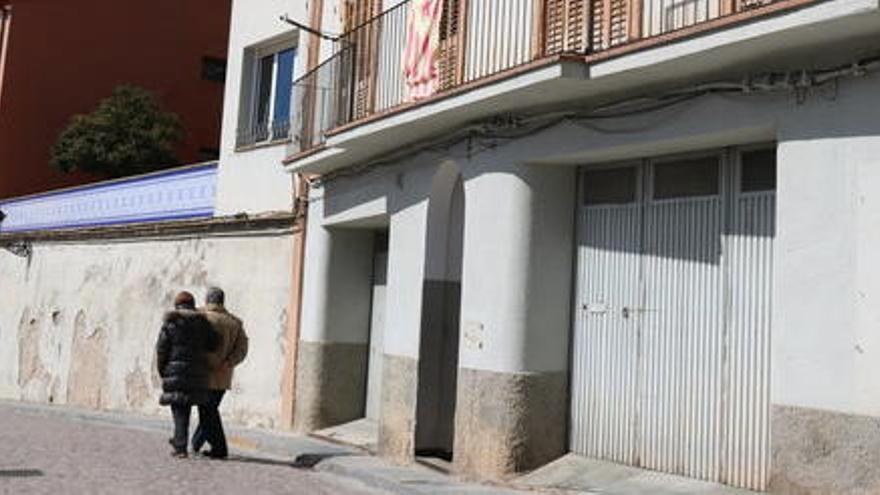 L&#039;entrada principal de l&#039;edifici de Berga on van tenir lloc els fets.