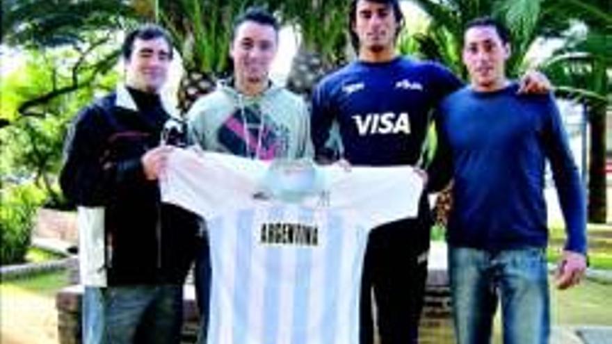 La furia argentina del voleibol almendralejense