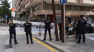 El col·lectiu social A l'Aguait es manifesta en contra la nova comissaria de Manresa