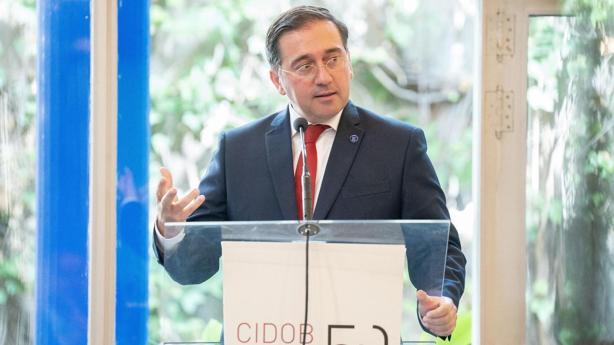 El ministro de Asuntos Exteriores, Cooperación y Unión Europea, José Manuel Albares, explica prioridades de la Presidencia española de la UE en el CIDOB de Barcelona. El ministro de Asuntos Exteriores, Cooperación y Unión Europea, José Manuel Albares, explica prioridades de la Presidencia española de la UE en el CIDOB de Barcelona.