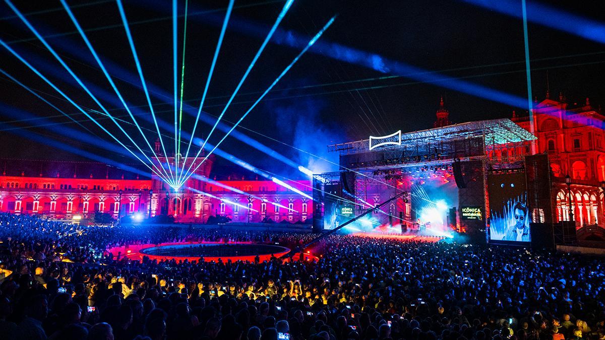 Jean-Michel Jarre en la Plaza de España.