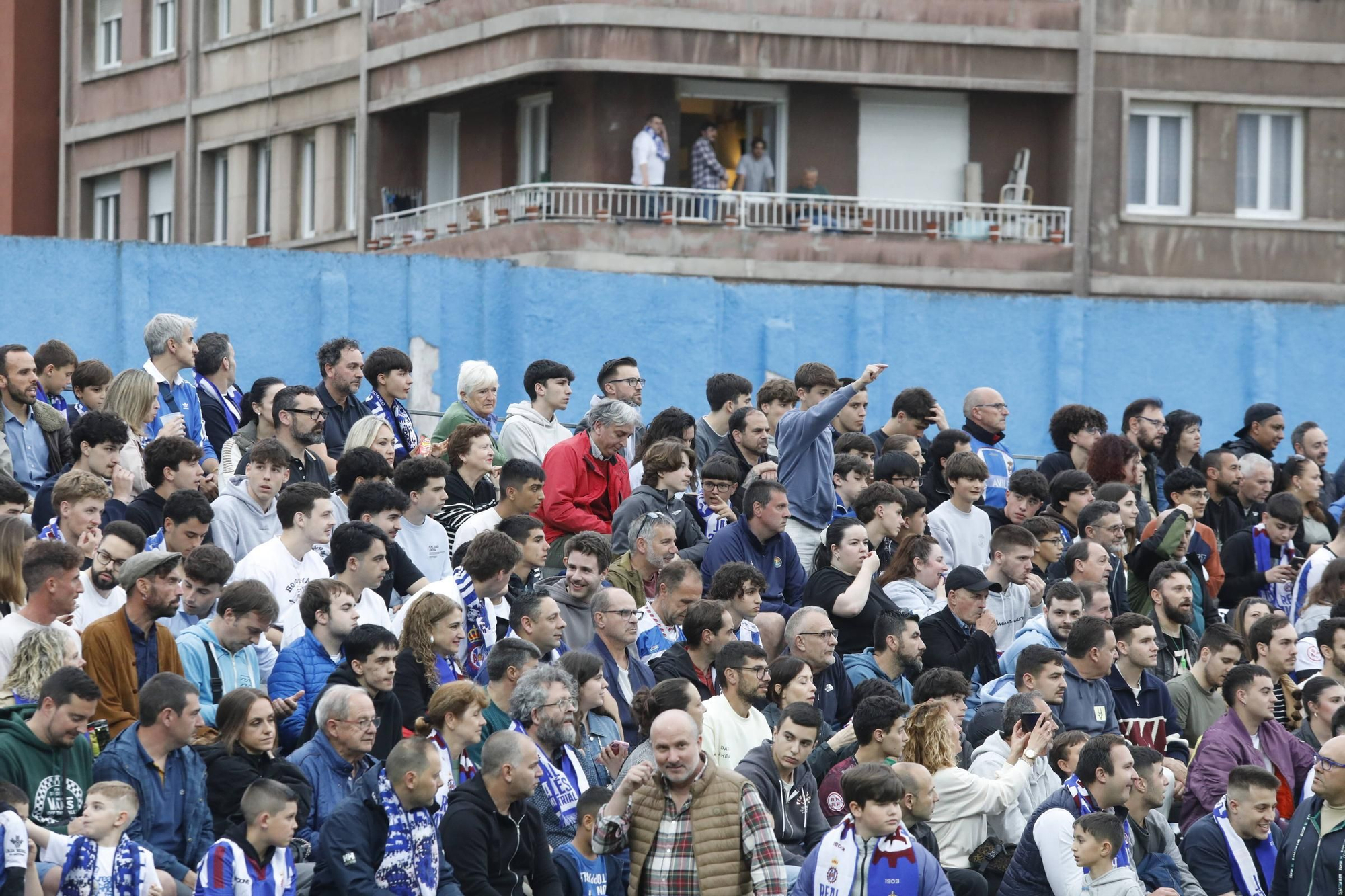 EN IMÁGENES: La final por el ascenso entre Avilés y Rayo Majadahonda vivida en el Suárez Puerta