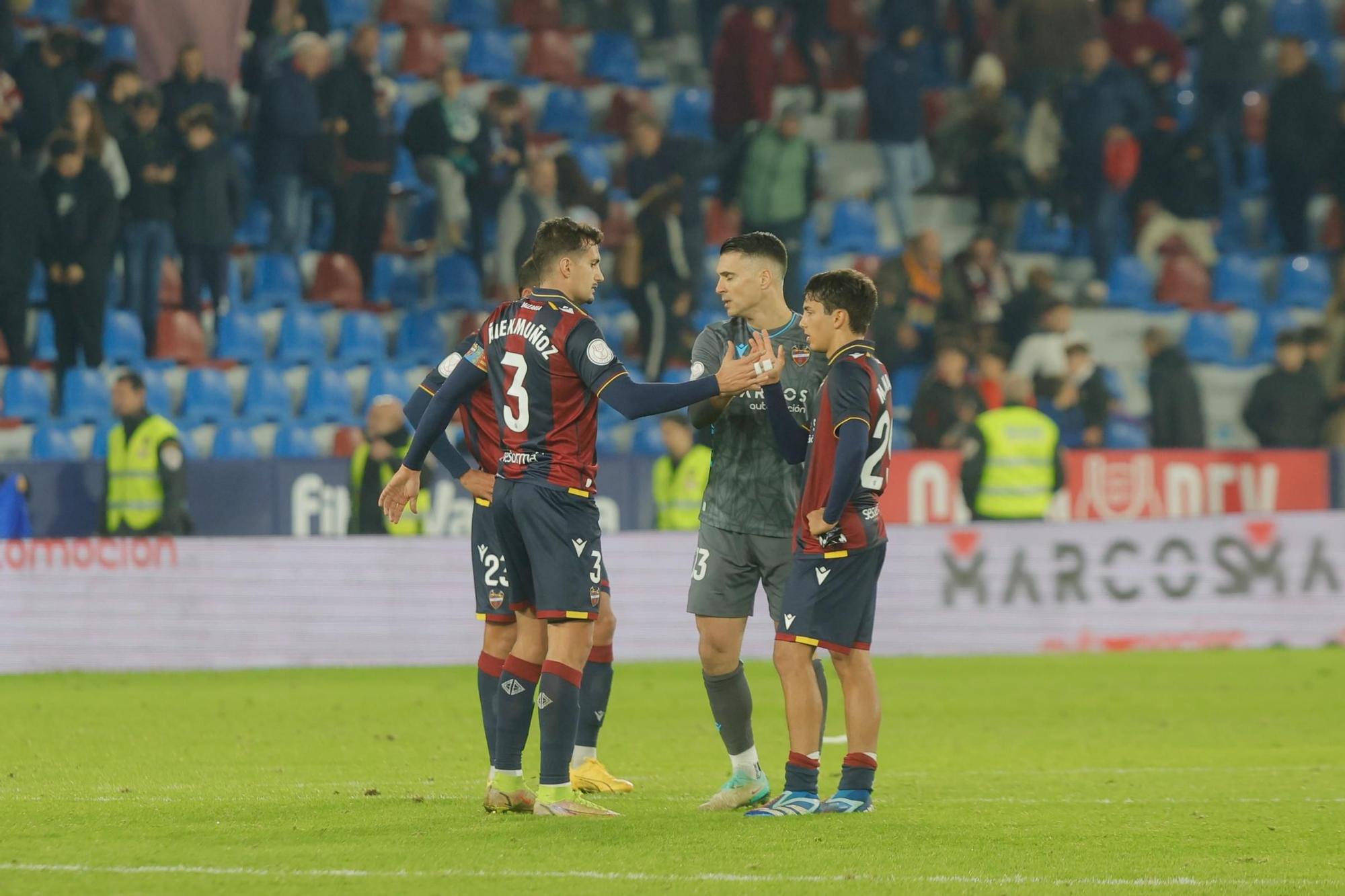 Partido de Copa del REy entre el Levante UD y el SD Amorebieta en imágenes