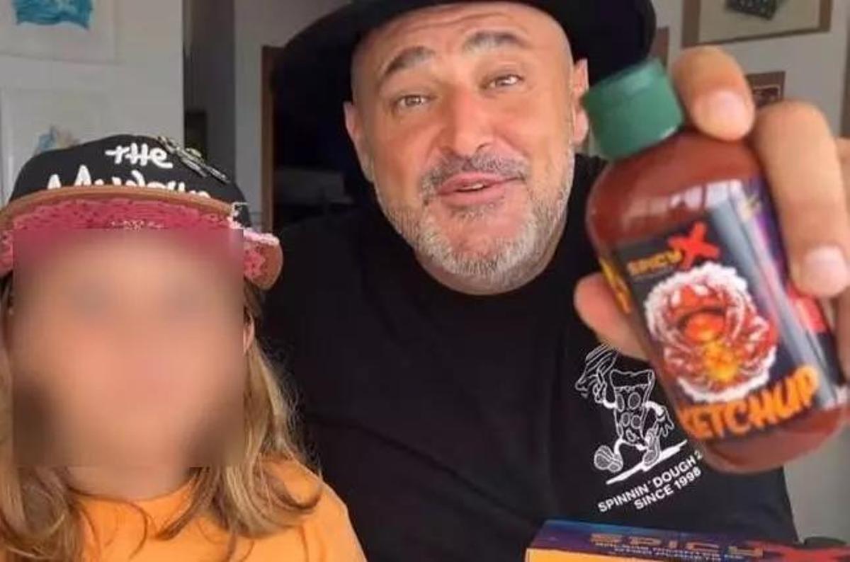 El actor y empresario Chico Requena y su hijo