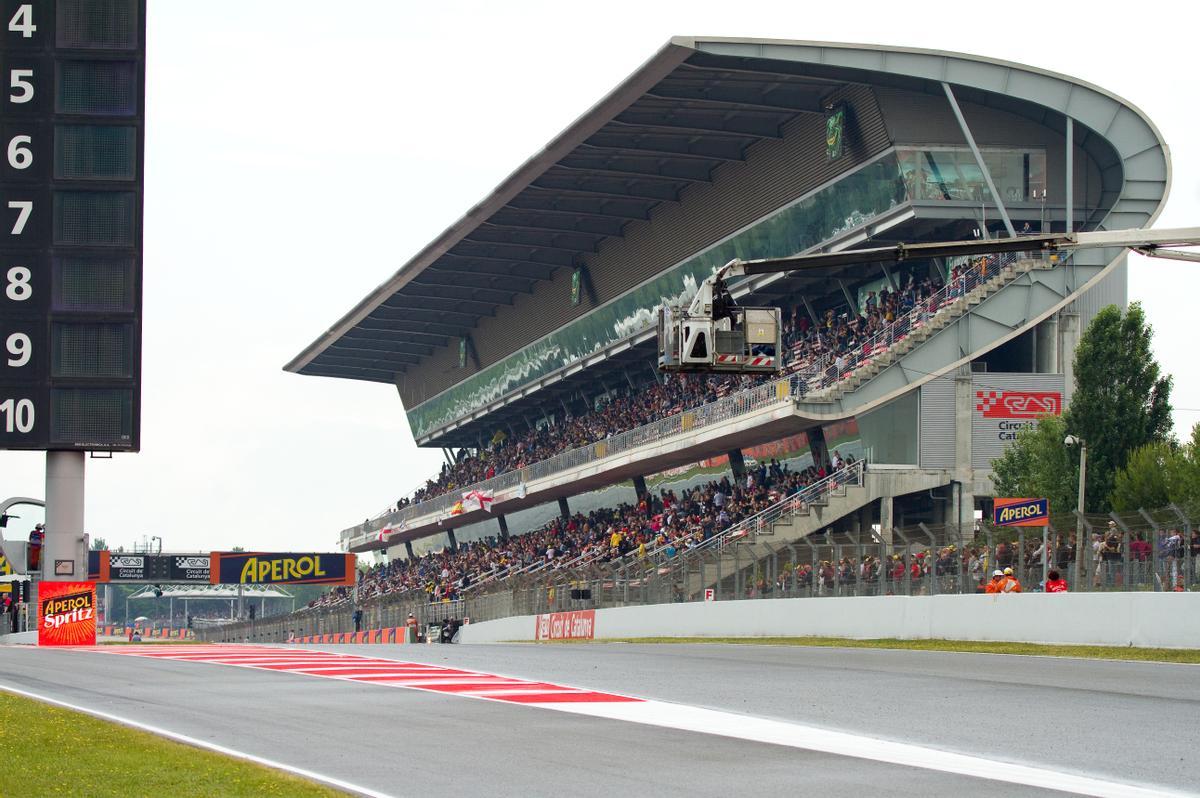 Vista general de la recta del Circuit de Catalunya.