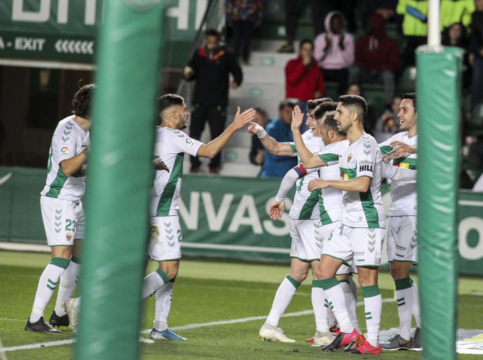 Las imágenes del Elche-Málaga.