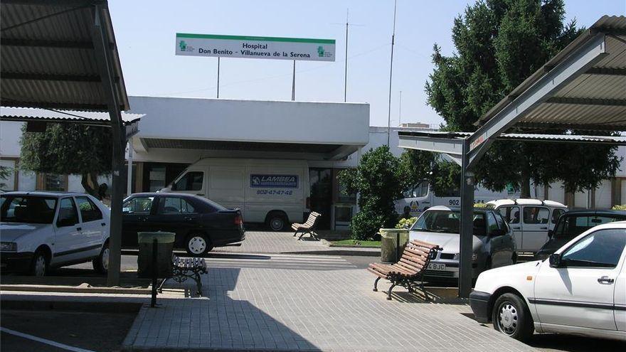 Fachada del hospital de Don Benito-Villanueva donde fueron ingresados los heridos.