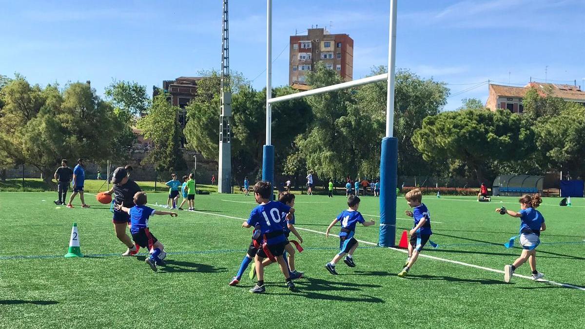 El rugby es uno de los deportes ofertados enlas Escuelas Deportivas.