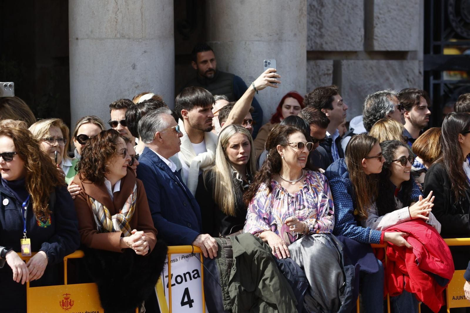 Búscate en la mascletà del 19 de marzo