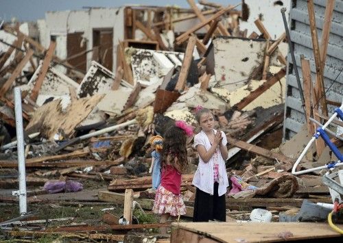 Un gran tornado devasta Oklahoma, en Estados Unidos