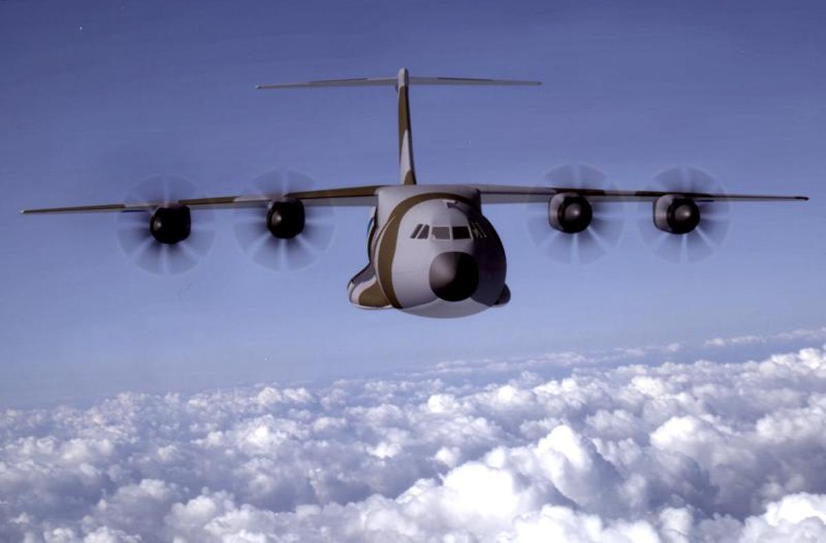 Un Airbus A400M en vuelo.