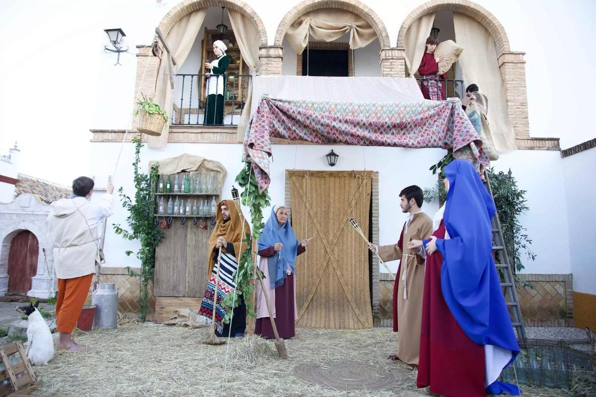 Los Santos Esposos buscando posada, otra de las escenas de ‘Belén se ha convertido en un pueblo pastoreño’