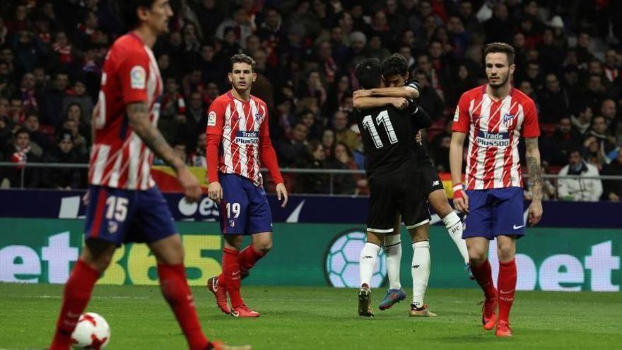 El Atlético estrena derrota en el Wanda ante el Sevilla (1-2)